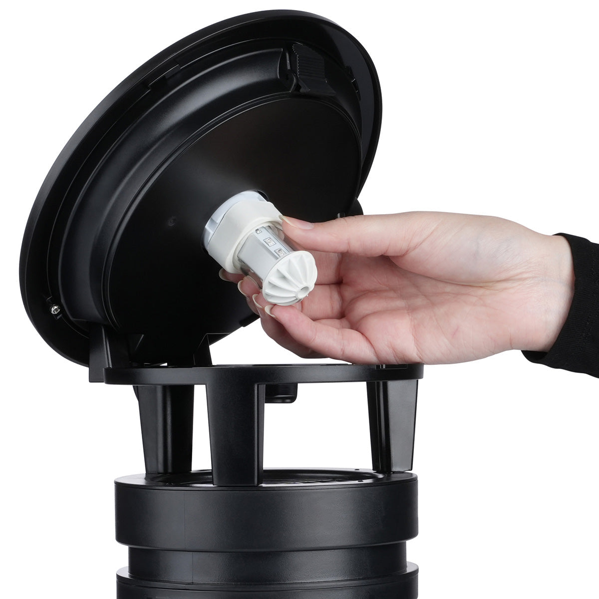 Luxe Half-Acre Flying Insect and Mosquito Trap - image 13
