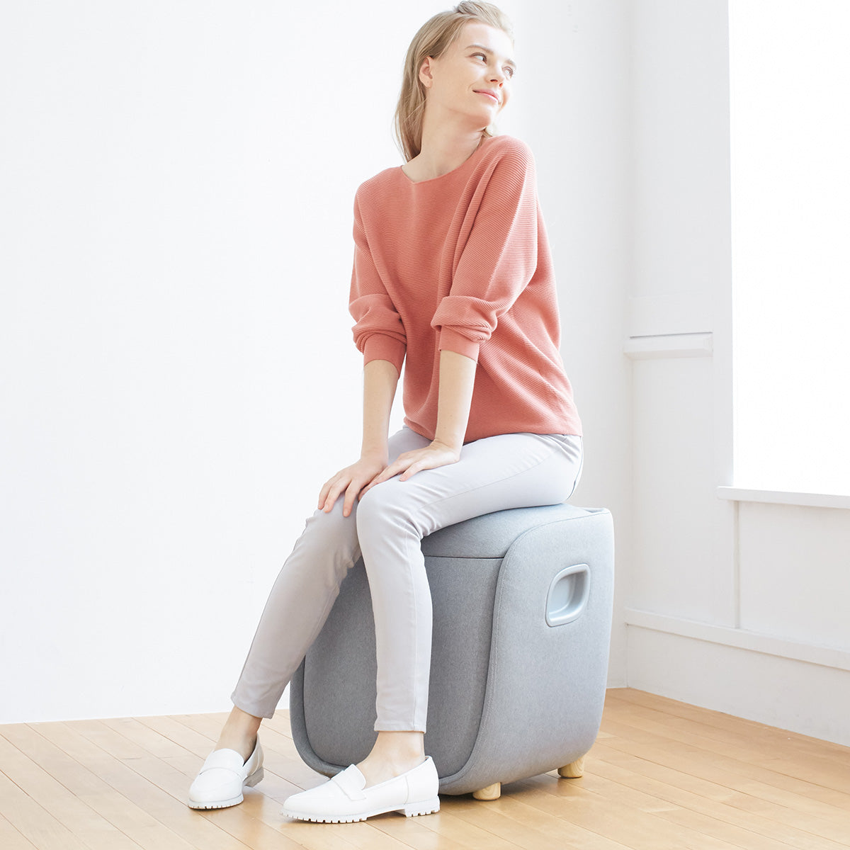 Foot and Calf Massaging Ottoman - image 7