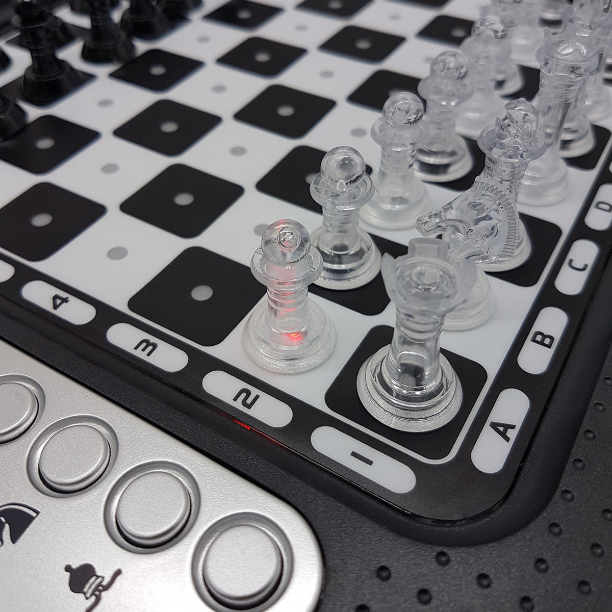 Electronic Chess Game with Touch Keyboard - image 5