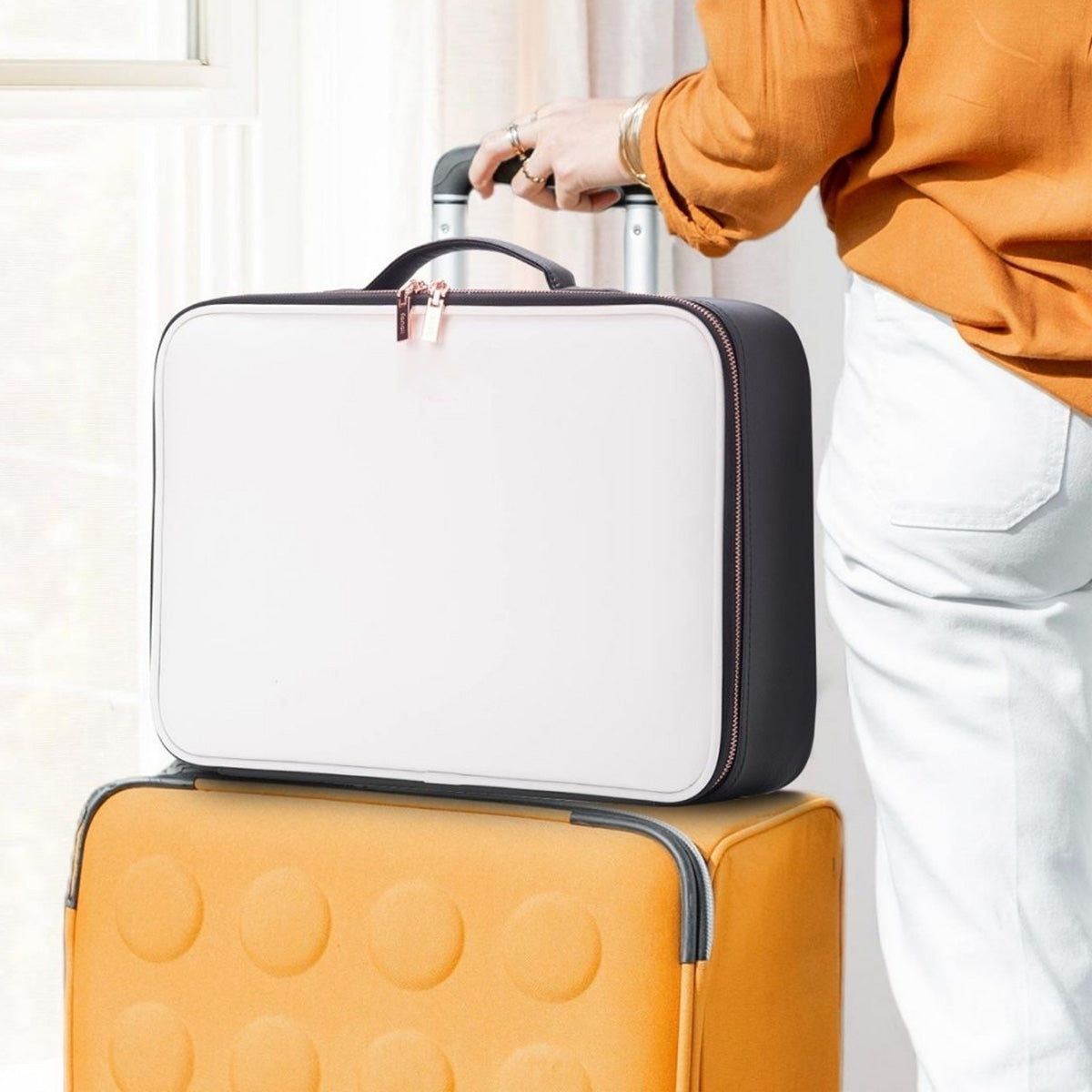 Makeup Train Organizer Case - image 8