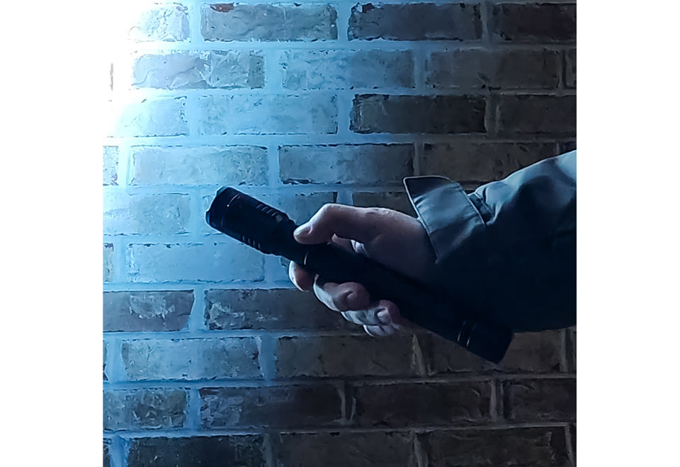 Tactical Security Flashlight - image 15