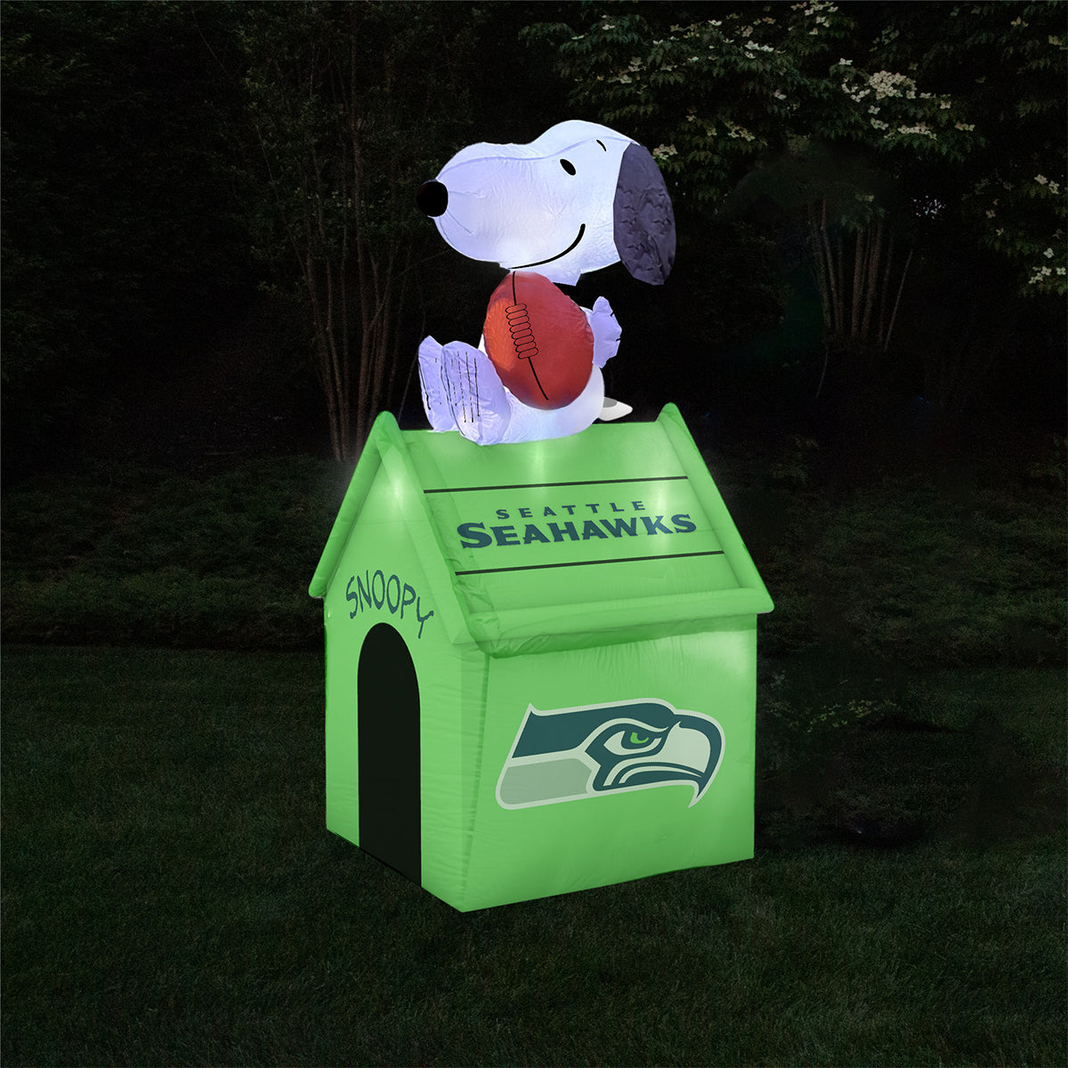 NFL Inflatable Snoopy™ Doghouse - image 108