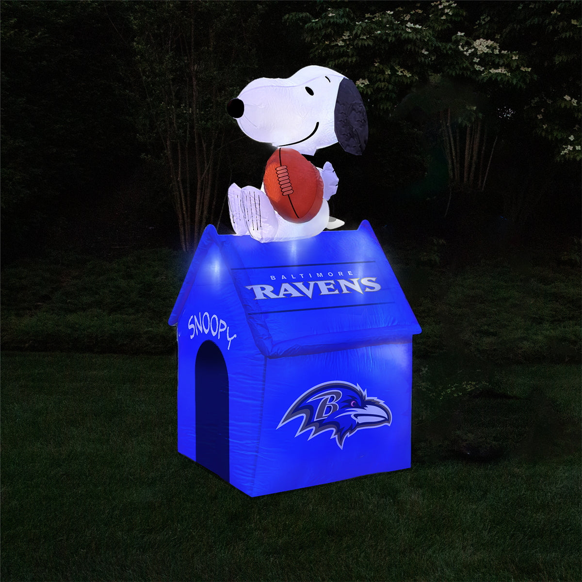 NFL Inflatable Snoopy™ Doghouse - image 13
