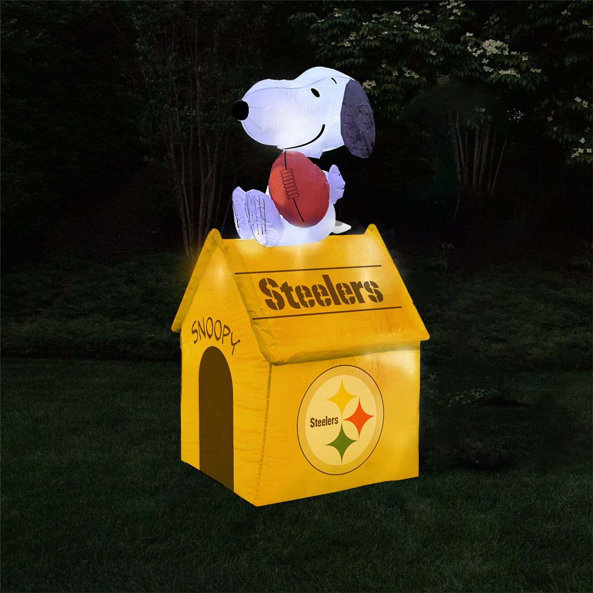 NFL Inflatable Snoopy™ Doghouse - image 103
