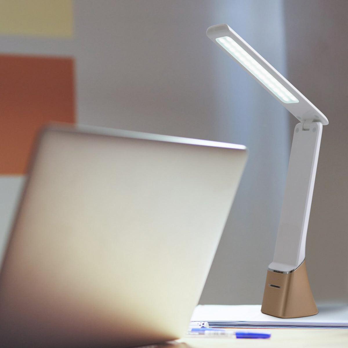 Rechargeable LED Travel Lamp - image 4