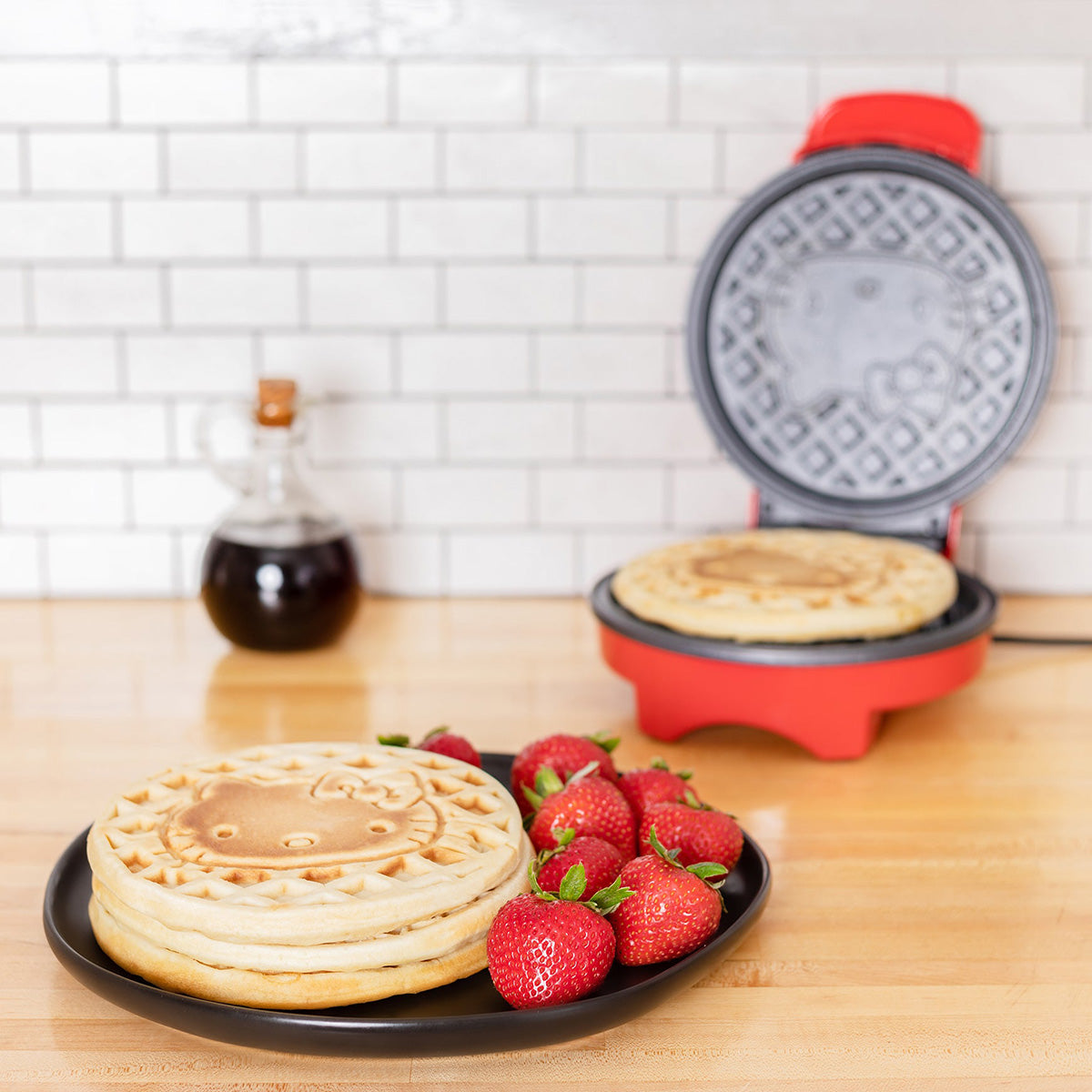 Hello Kitty Round Waffle Maker - image 2