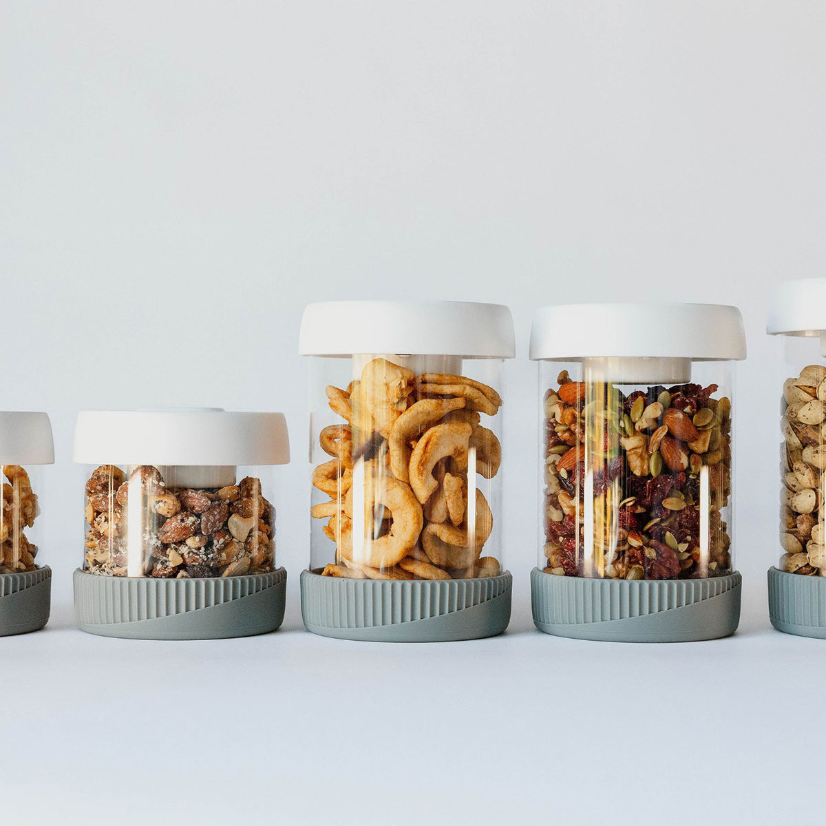 5-Piece Glass Vacuum Storage Containers - image 5