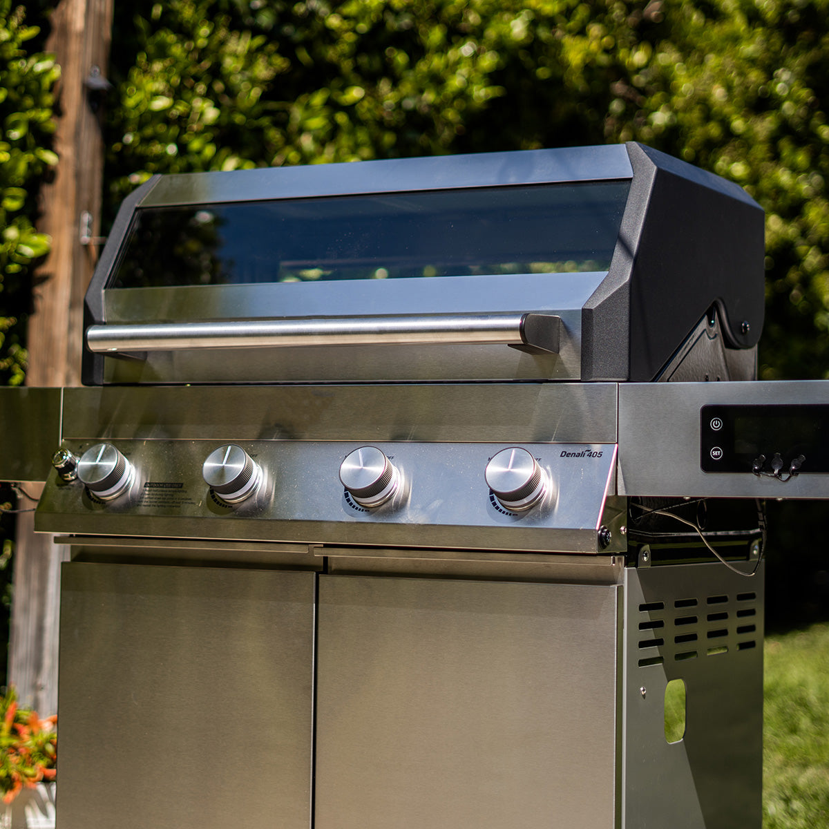450 sq. in. Smart Grill with Clearview Lid - image 20