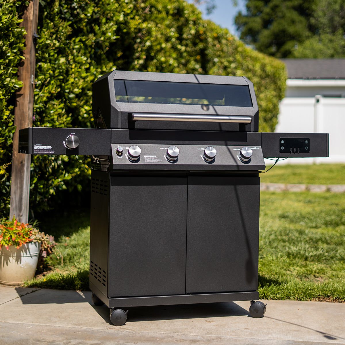 510 sq. in. Smart Grill with Clearview Lid - image 17
