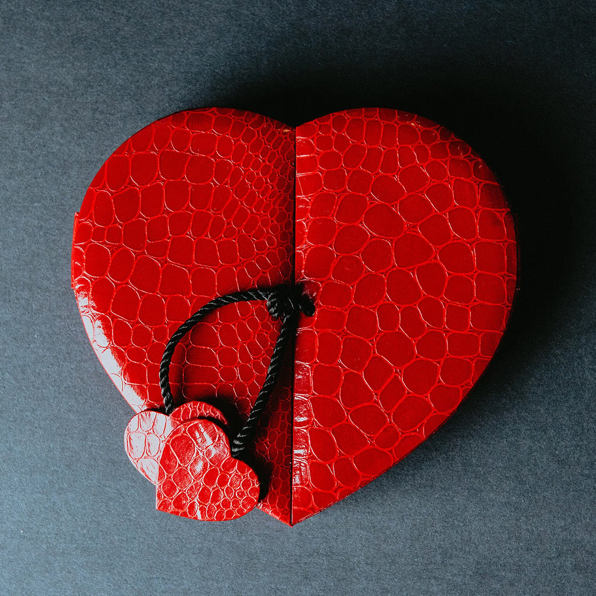 The Chocolate Season 20 Piece Faux Leather Heart Box - image 2