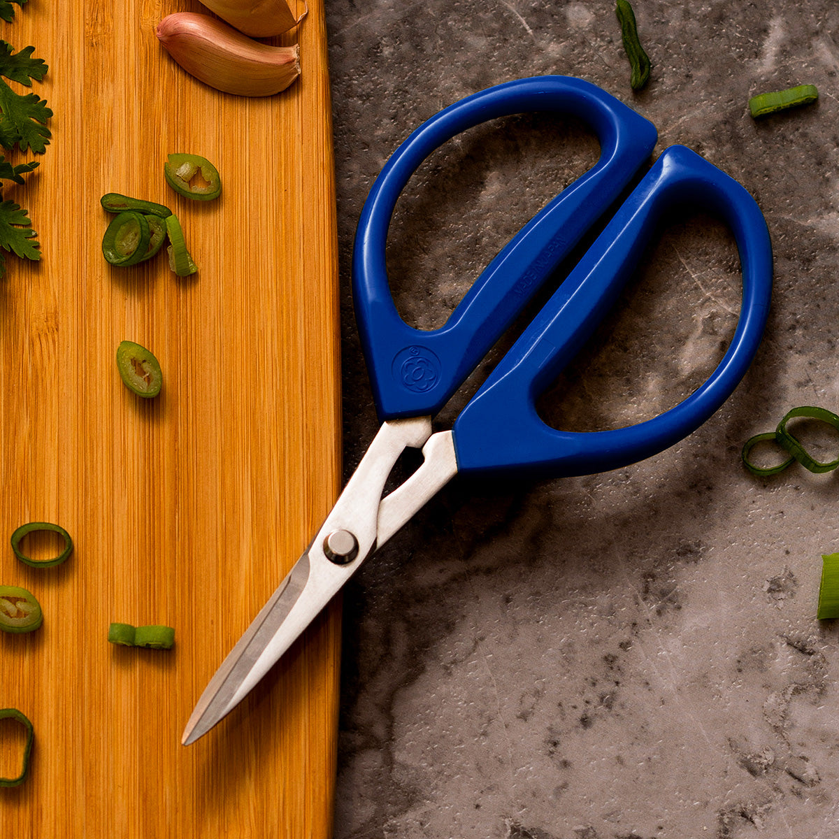 2-Pack Kitchen Scissors - image 3