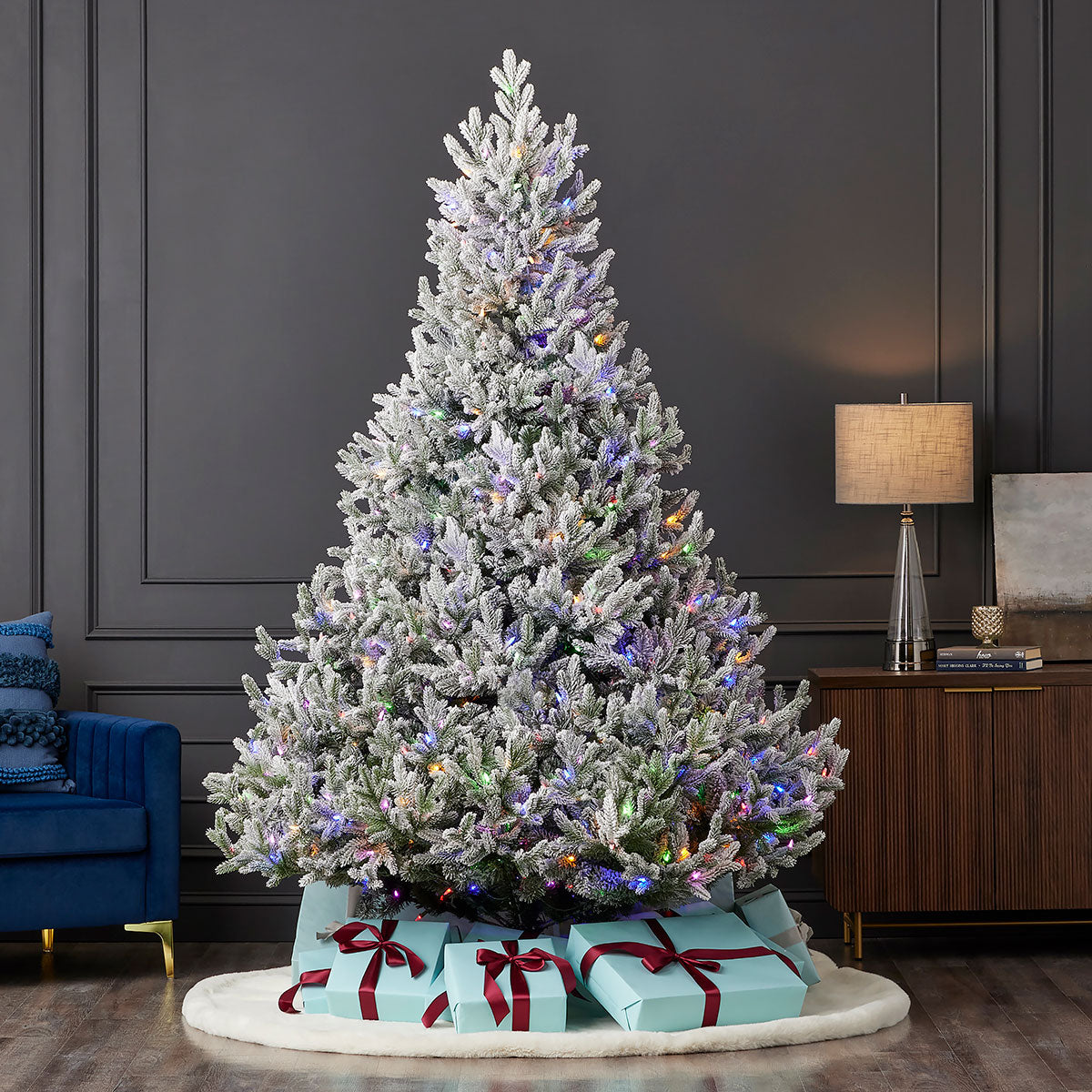 Flocked Frasier Fir Christmas Tree - image 5