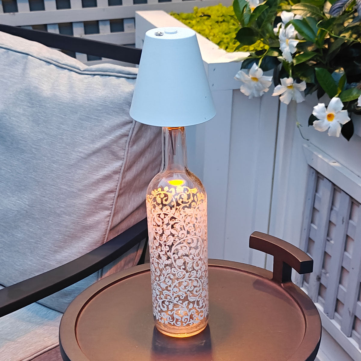 4-in-1 Indoor/Outdoor Bug Deterrent Lamp - image 24