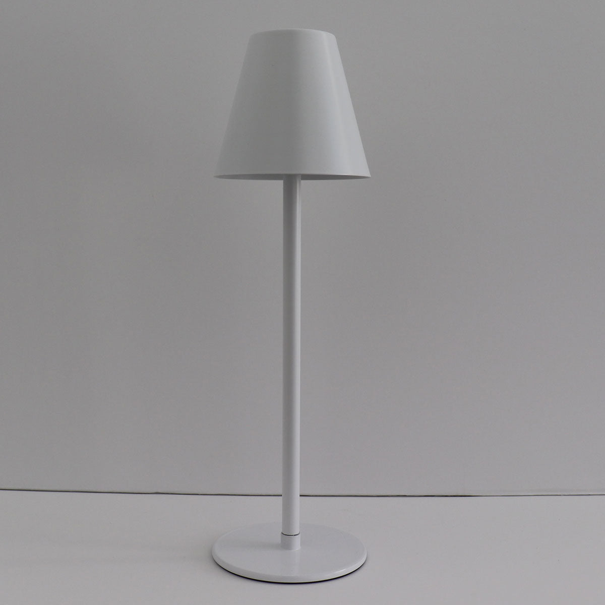 4-in-1 Indoor/Outdoor Bug Deterrent Lamp - image 32