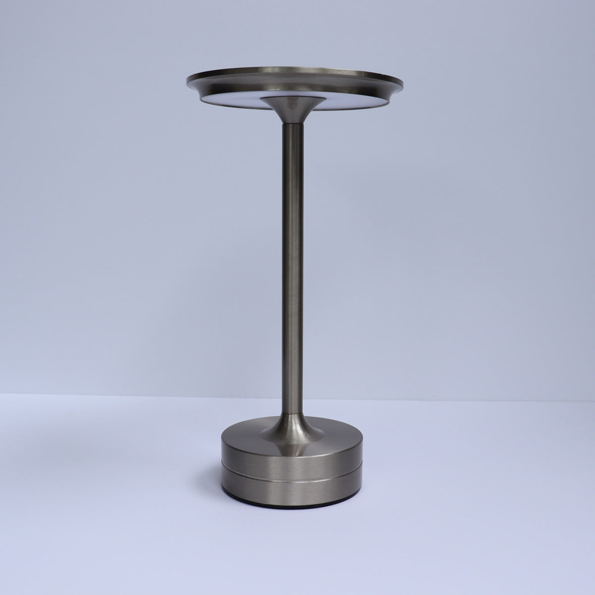 Indoor/Outdoor Bug Deterrent Lamp - image 6