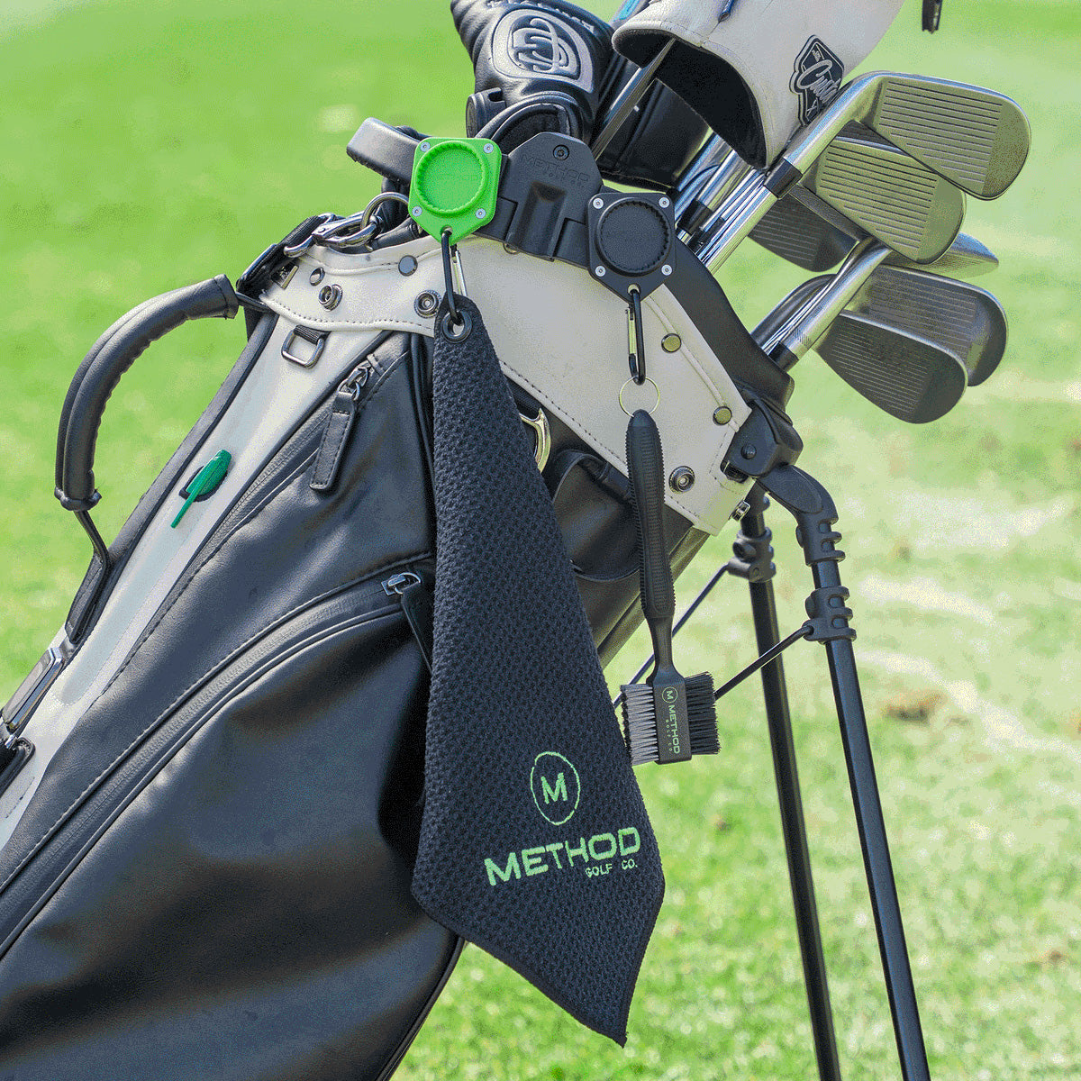 Magnetic Gear Hub for Golf Bags - image 6