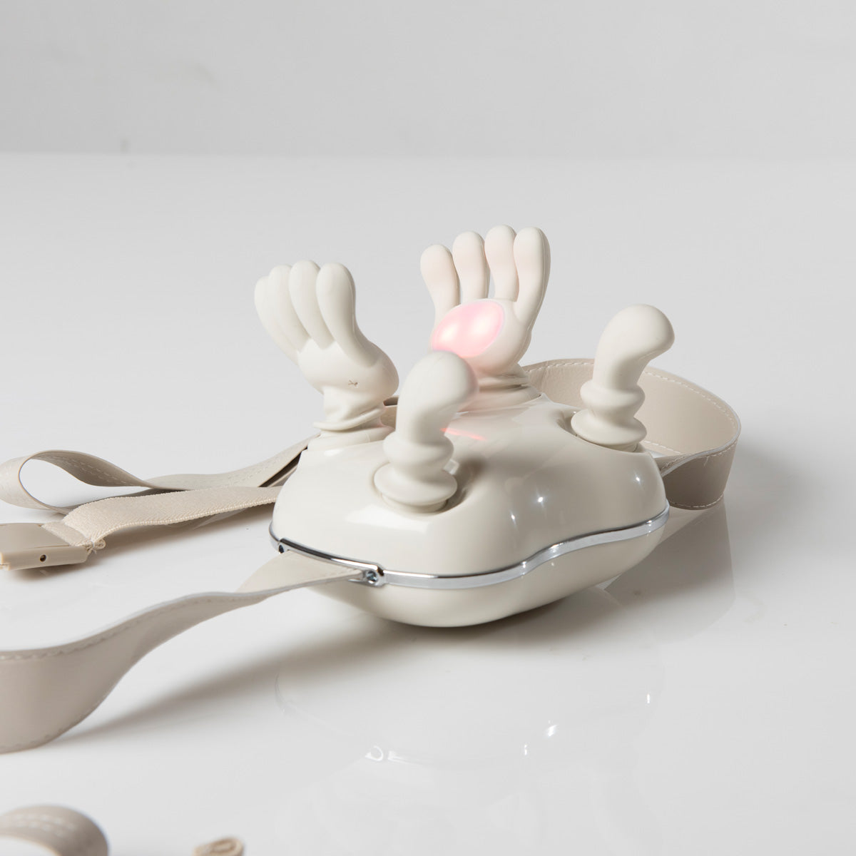 Hand Simulating Heated Shiatsu Massager - image 3