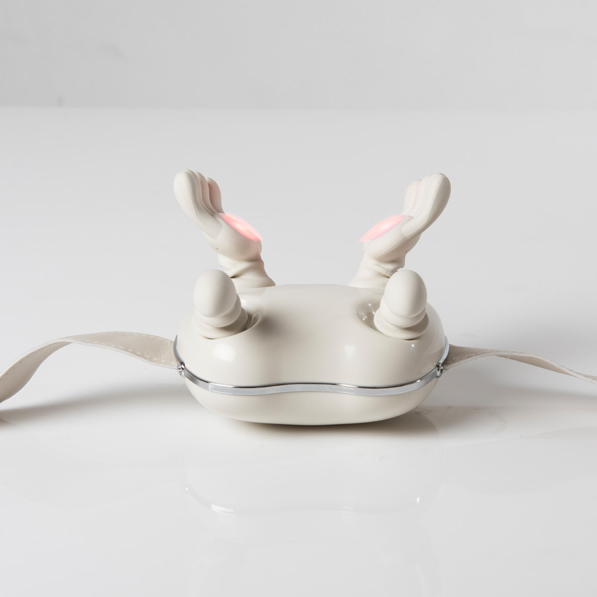 Hand Simulating Heated Shiatsu Massager - image 4